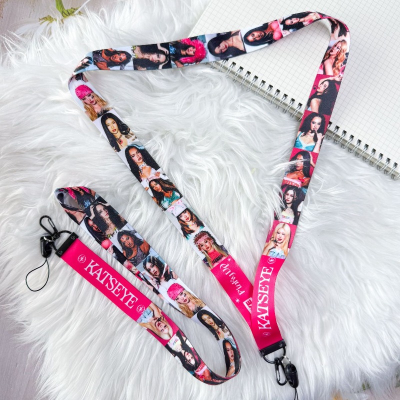 KATSEYE Anime Handy-Schlüsselb – Anime Merchandise Bag Bewertung und Preis
